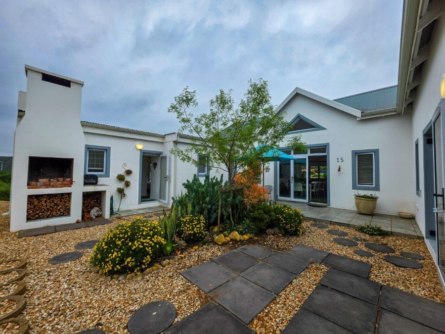 3 Bedroom Property for Sale in Stilbaai Wes Western Cape